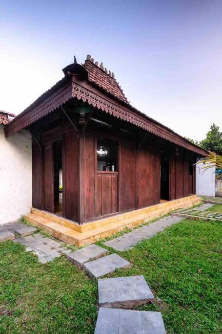 Joglo House In By Penggemarlawas *