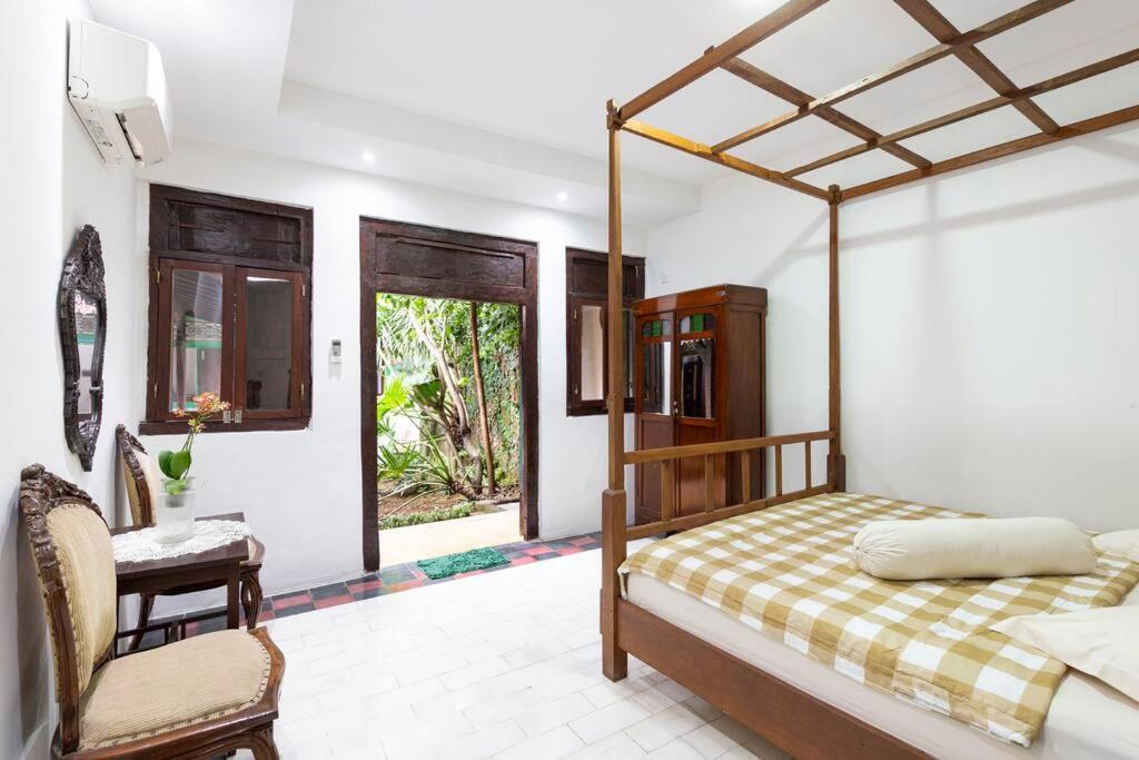 Joglo House In By Penggemarlawas