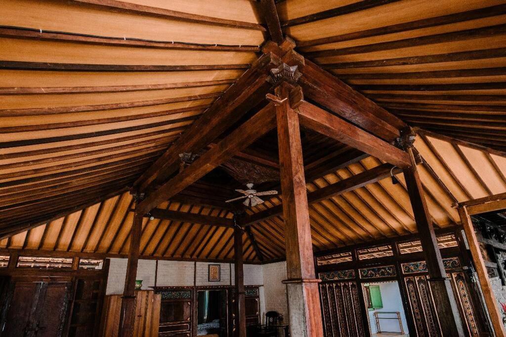 Rumah liburan Joglo House In By Penggemarlawas