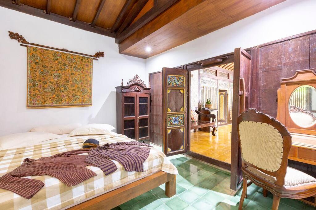 Rumah liburan Joglo House In By Penggemarlawas *