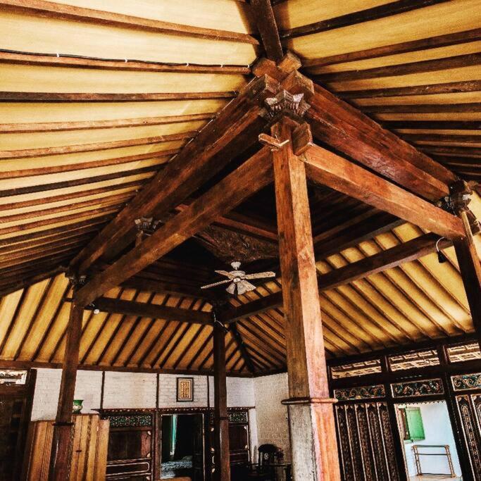 Joglo House In By Penggemarlawas Rumah liburan *