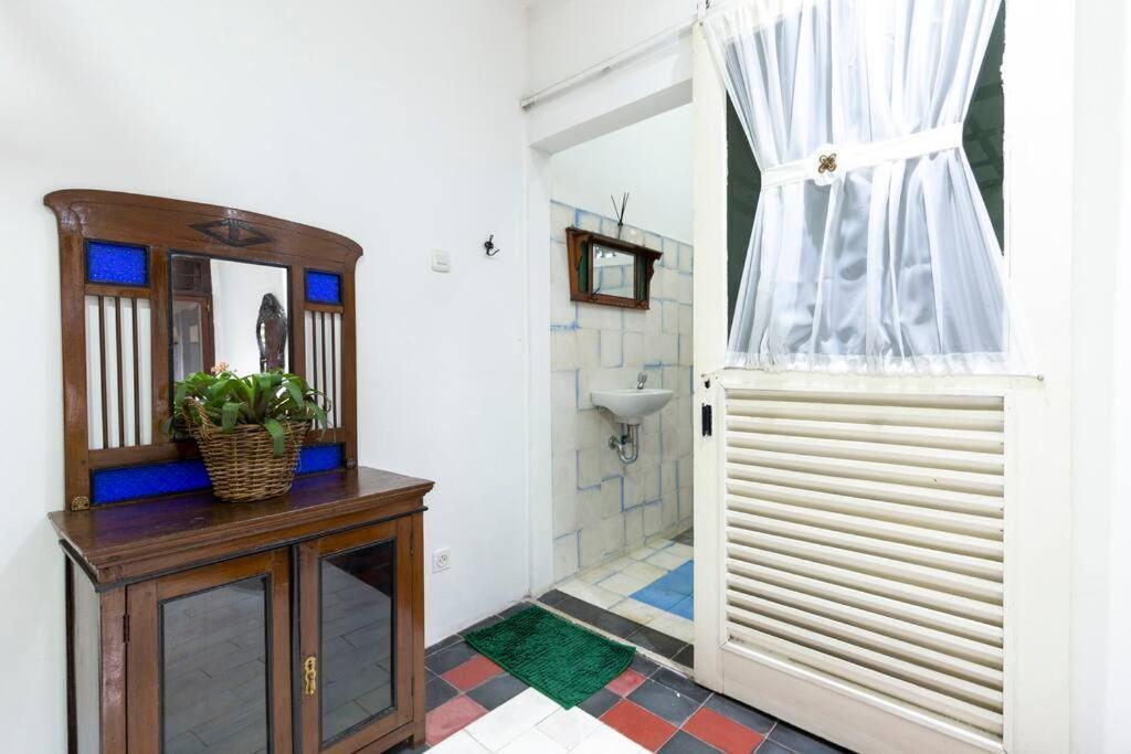Joglo House In By Penggemarlawas Rumah liburan