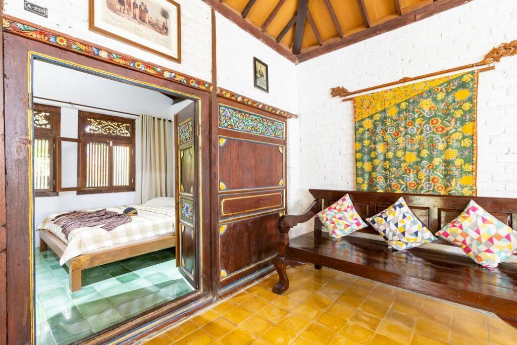 Joglo House In By Penggemarlawas Rumah liburan Bogor