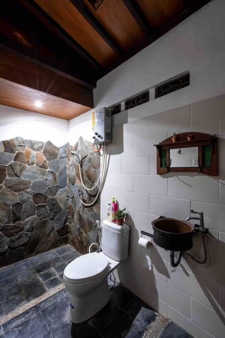 Joglo House In By Penggemarlawas Rumah liburan *