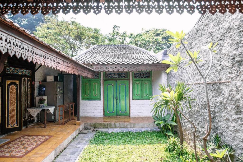Joglo House In By Penggemarlawas *