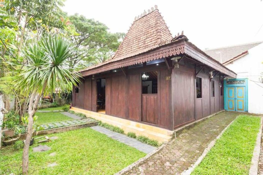 Rumah liburan Joglo House In By Penggemarlawas