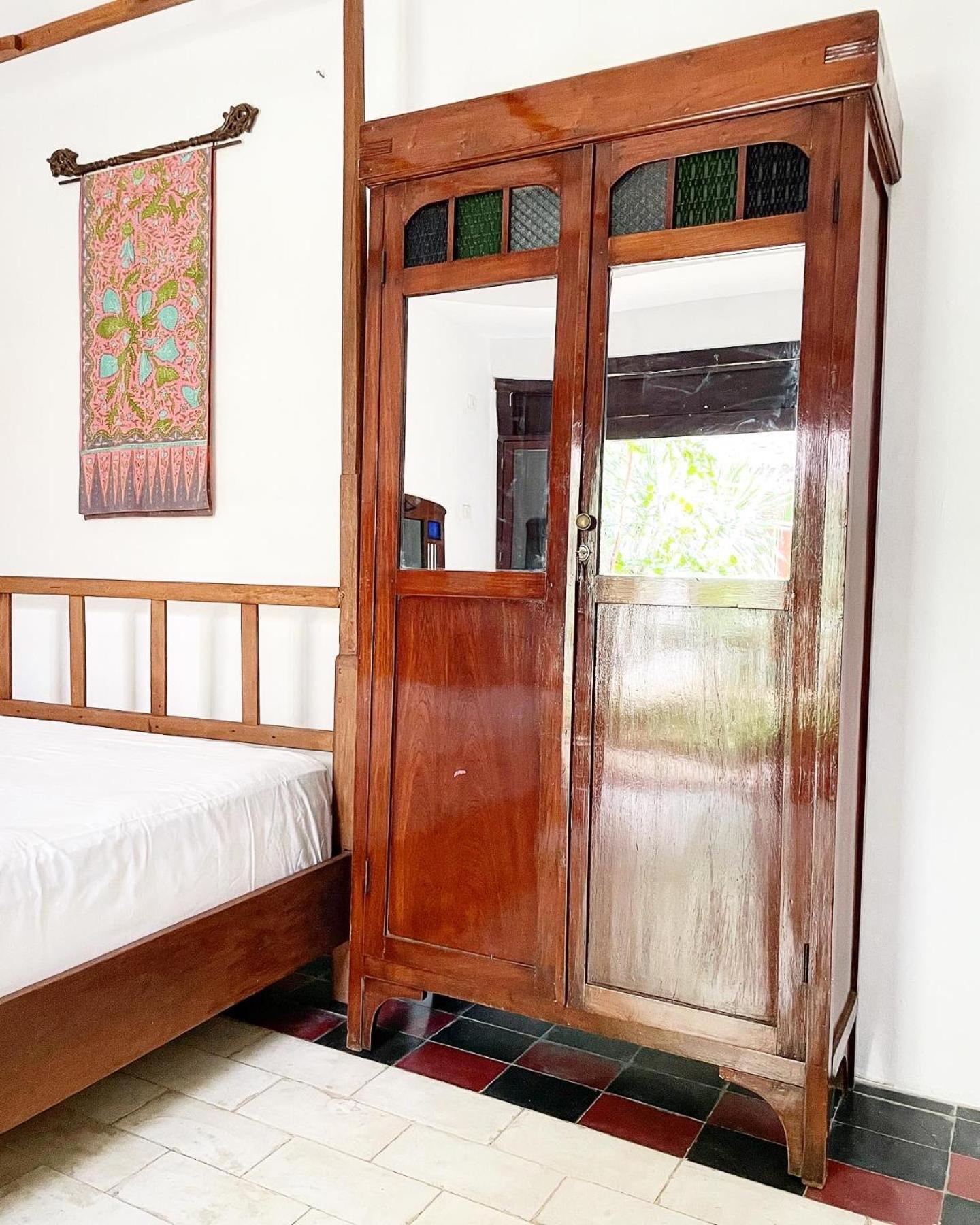 Joglo House In By Penggemarlawas