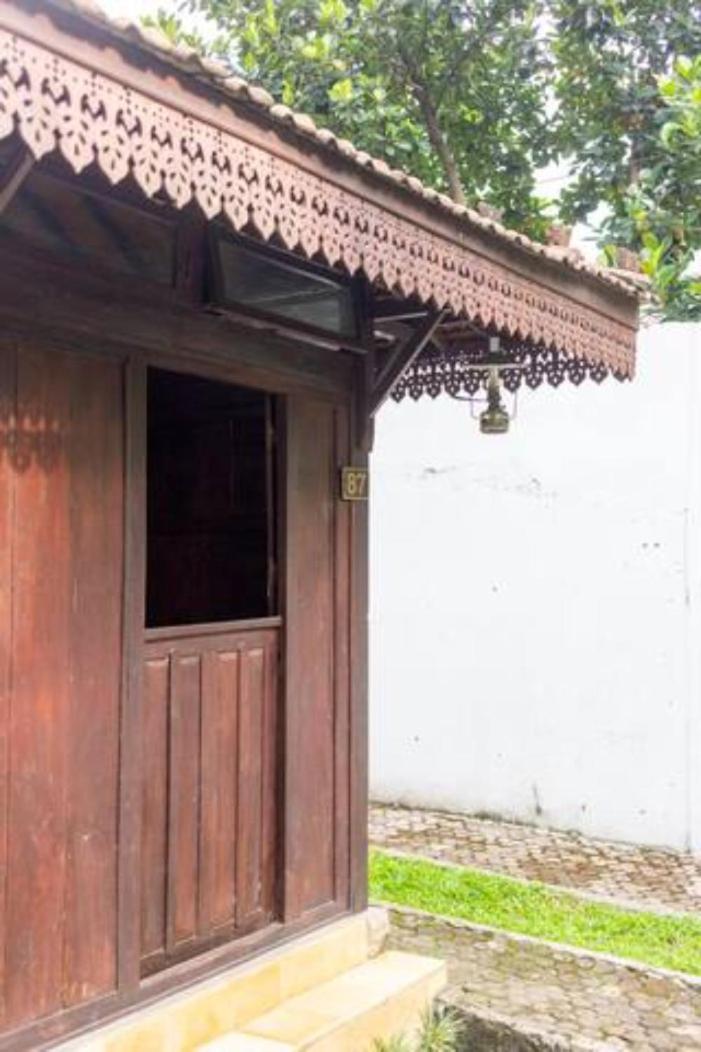 Joglo House In By Penggemarlawas Rumah liburan Bogor
