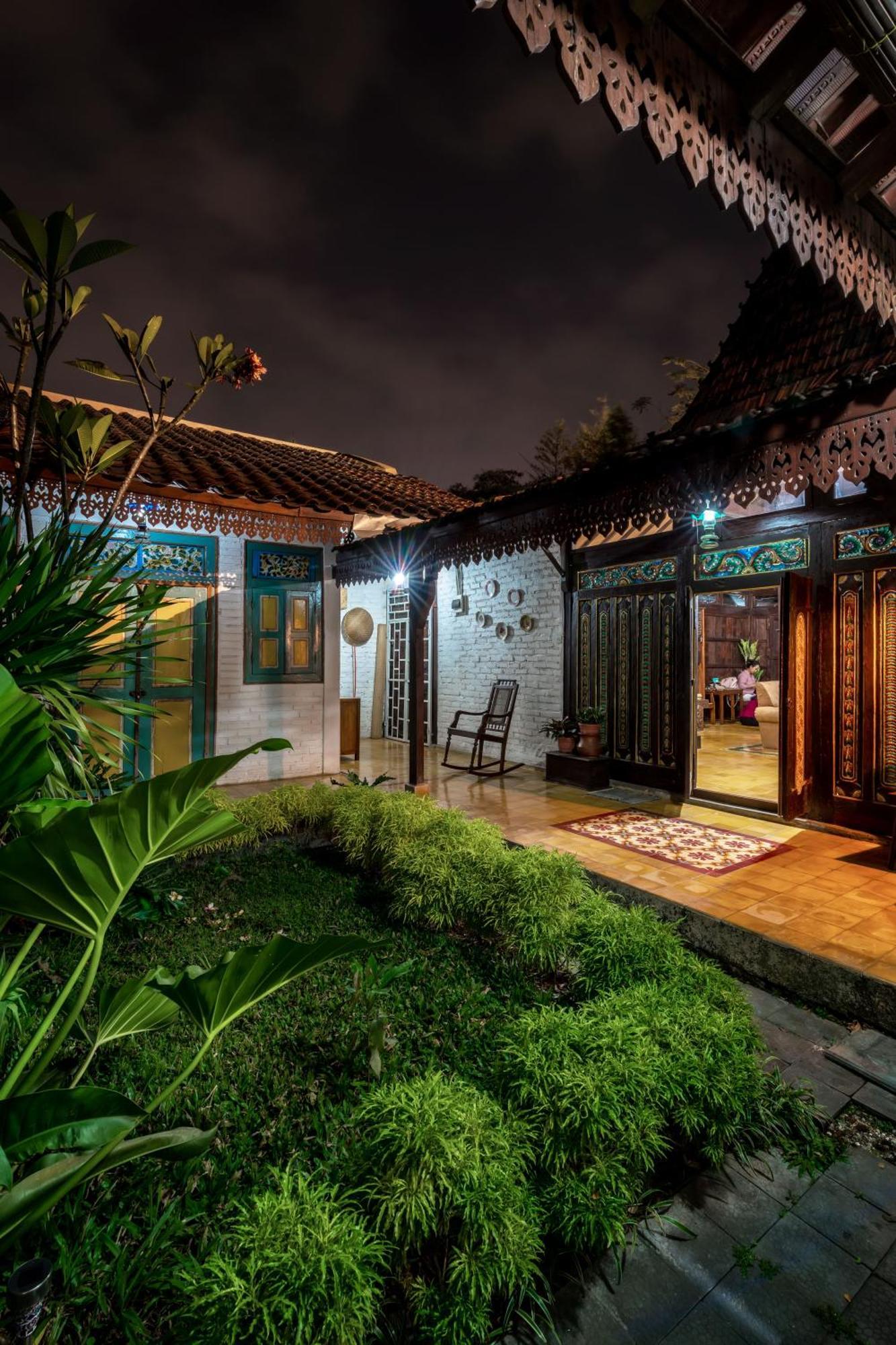 Joglo House In By Penggemarlawas *